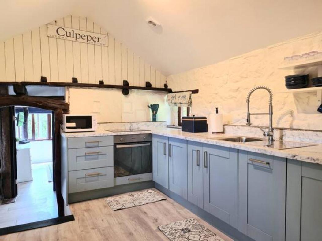 Historic Property With Stunning Views Hennock Экстерьер фото